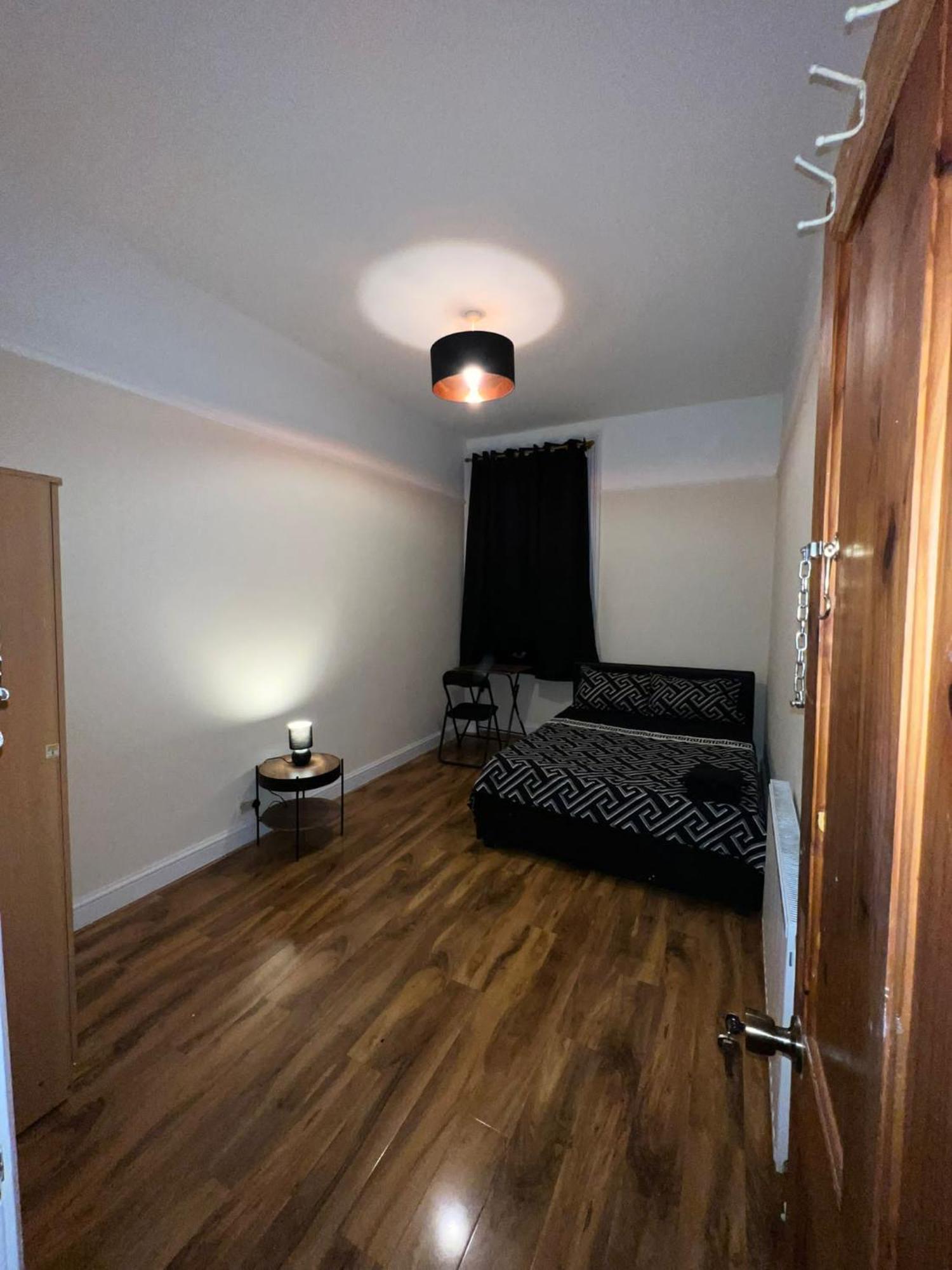 Affittacamere 3 Bedroom *